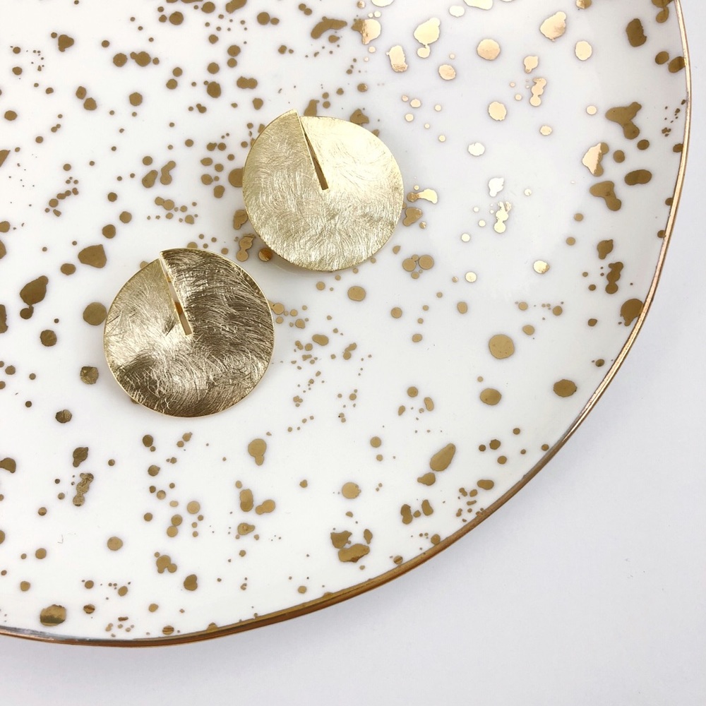 Brushed Gold Split Disk Stud Earrings NEW - Picture 2 of 5